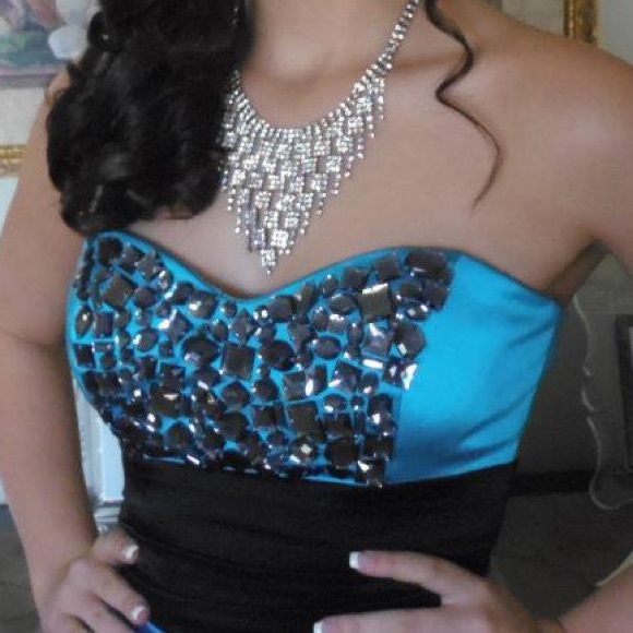 Royal Blue semi formal dress - Picture 2 of 3