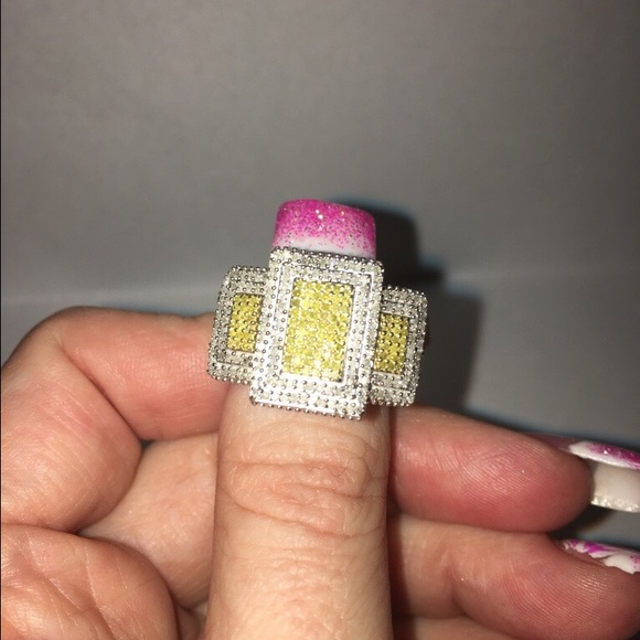 4ctw canary yellow and white diamond ring