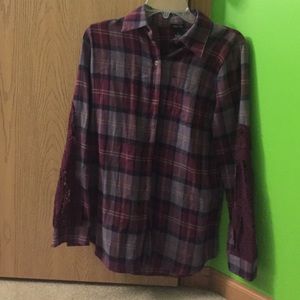 Warm-toned plaid shirt!