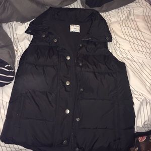 Black puffer vest