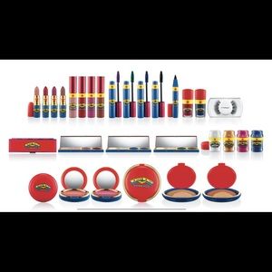 ISO Mac Makeup Wonder Woman lot