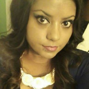 Meet your Posher, Danelia