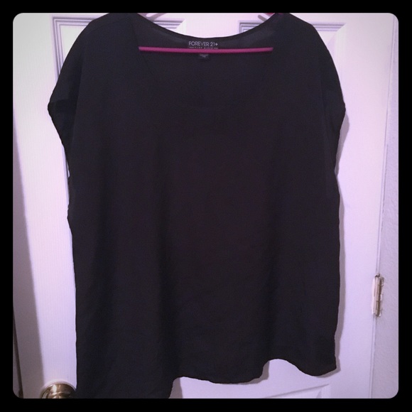 F21 plus black poly basic top