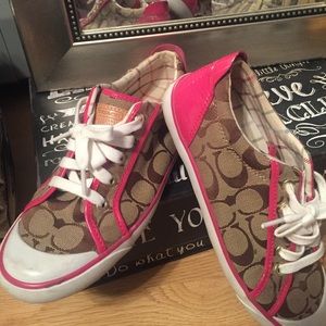 Coach leatherware sneakers with pink detail