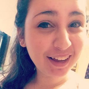 Meet your Posher, Alyssa