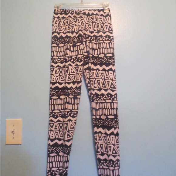 Tribal Print Leggings.