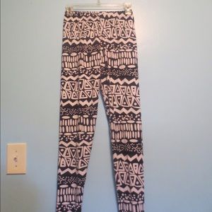 Tribal Print Leggings.