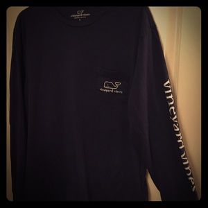 Large Vineyard Vines long sleeved shirt