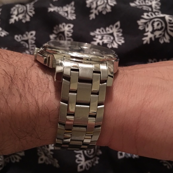 Men's Guess Collection watch. Sapphire Crystal - Picture 3 of 4