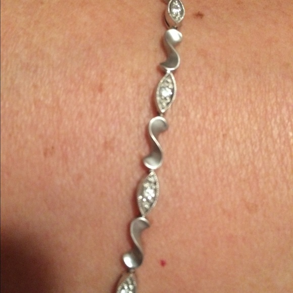 Jewelry - Diamond bracelet