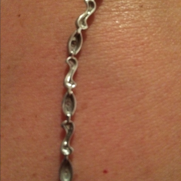 Diamond bracelet - Picture 3 of 3