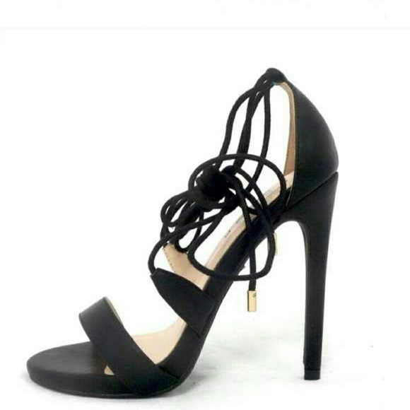 New! Shu Shop's sexy black heels - Picture 3 of 3