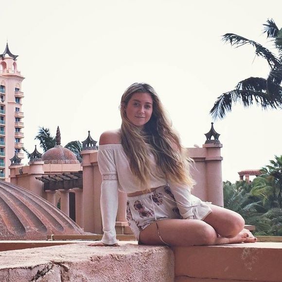 Meet your Posher, Nicole