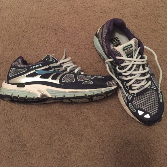 💎NEW Ariel Brooks Running Shoes 🏃🏼