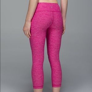 Hot Pink Lululemon wunder under cropped leggings