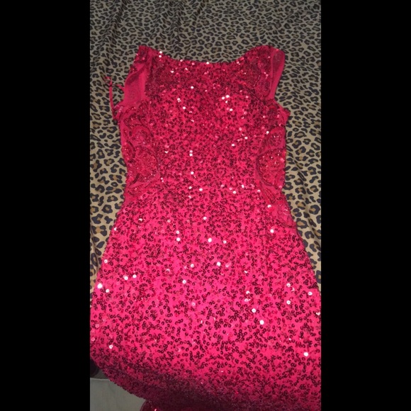 Prom dress - Picture 3 of 4