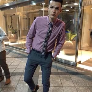 Meet your Posher, Luis