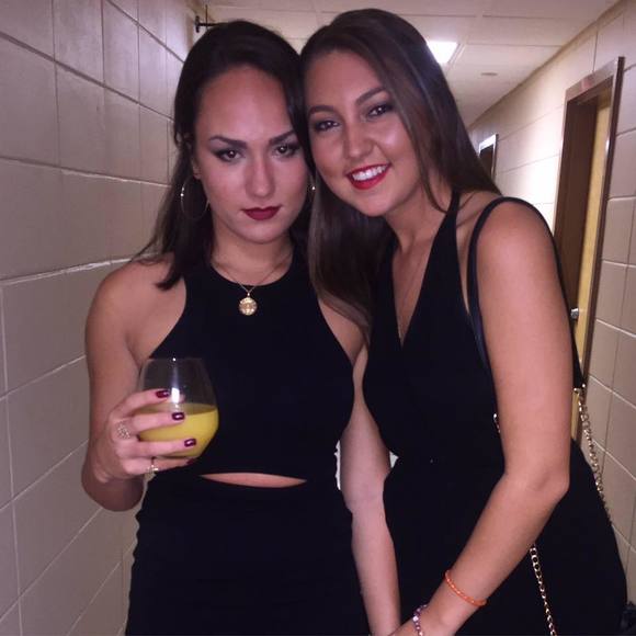 Meet your Posher, Emily - Picture 2 of 2