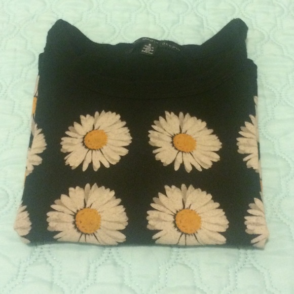 Urban Outfitters Sunflower Shirt!