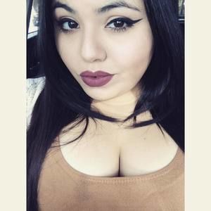 Meet your Posher, Dominique