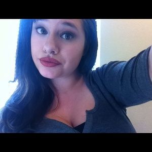 Meet your Posher, Brooke