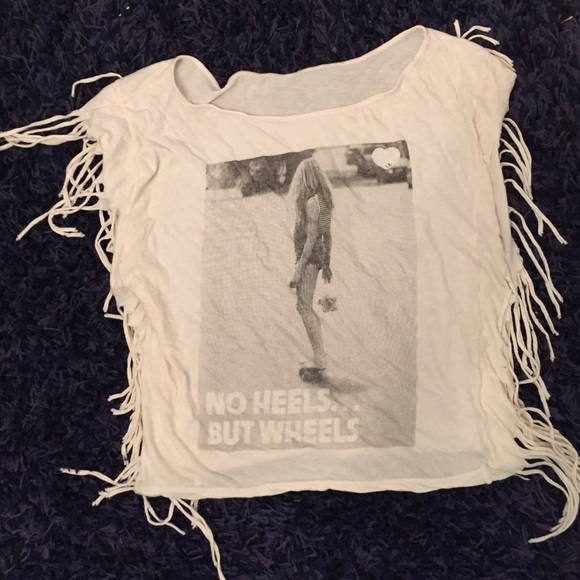 Brandy Melville fringe tshirt