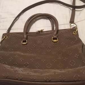Imitation Louis  Vuitton purse