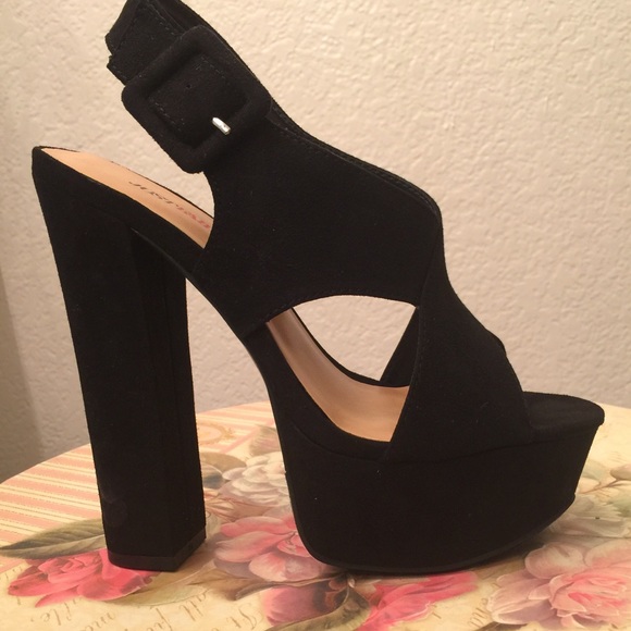 Black Velvet 6 inch Heels