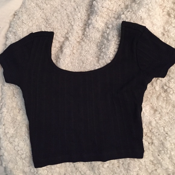 Black crop top