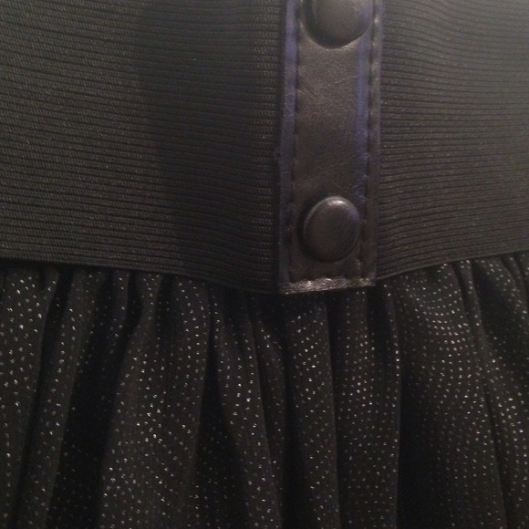 Black tulle skater skirt - Picture 3 of 3