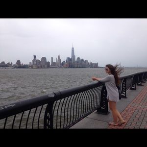 Meet your Posher, Laina