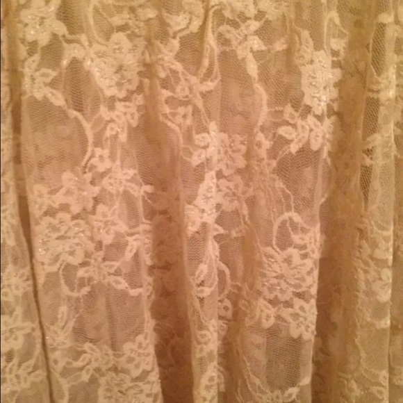 ⛔️sold⛔️Flowy lace tank top - Picture 3 of 4