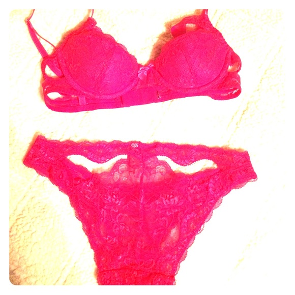 Bra and panties - Picture 1 of 3