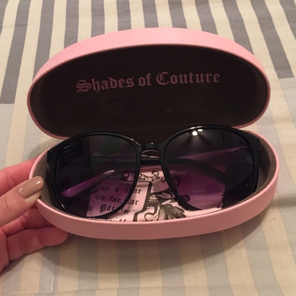 Oversized black Sunnies