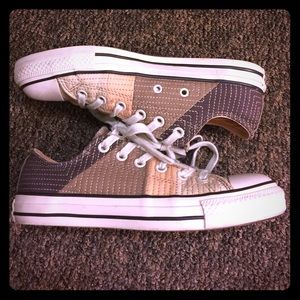 Nude Chuck's