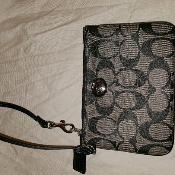 Coach wristlet NEW