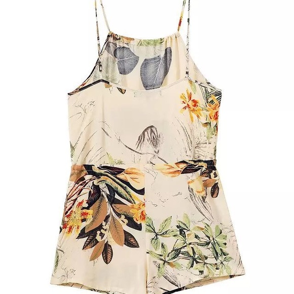 🔥FINAL SALE🔥 Floral Romper - Picture 4 of 4