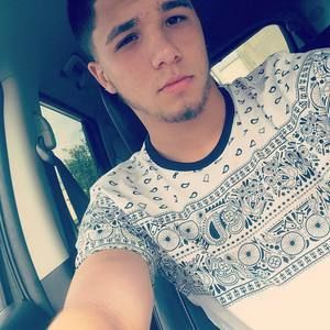 Meet your Posher, Raydel