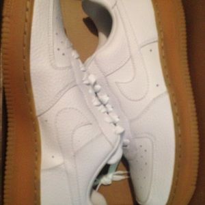 Follow my Ig page @miakicks_ for more shoes