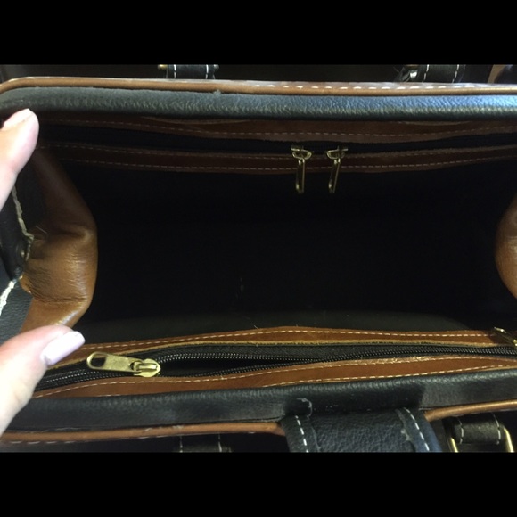 Beautiful black & tan leather satchel - Picture 3 of 4