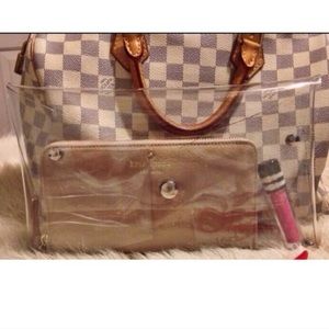 Clear clutch