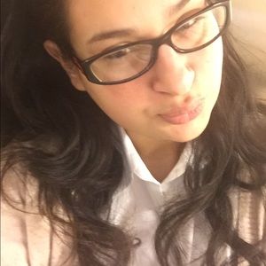 Meet your Posher, Esther