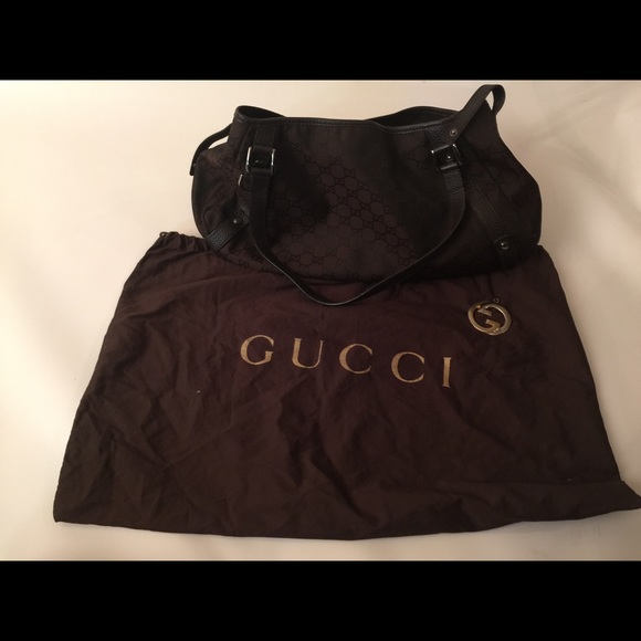 Authentic Gucci - Picture 3 of 4