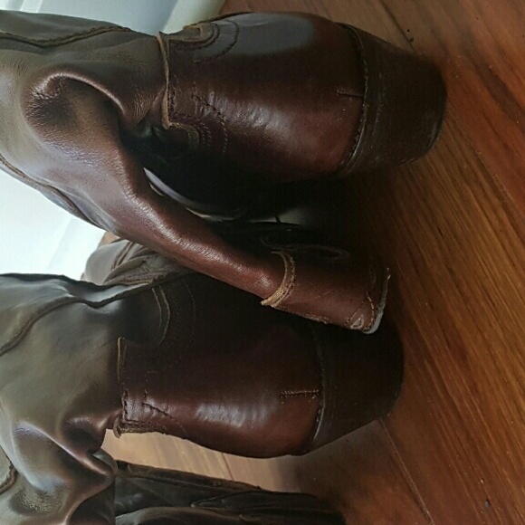 Very Volatile Brown Boot - Picture 2 of 4