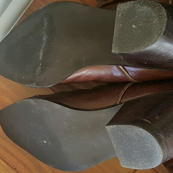 Very Volatile Brown Boot - Picture 3 of 4