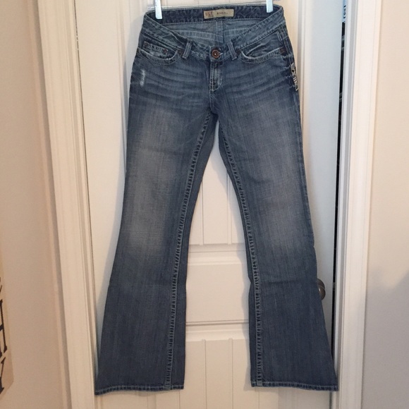 BKE Star (Buckle) Flare Medium Wash Denim Jeans!