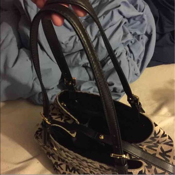 Authentic Michael Kors purse - Picture 4 of 4
