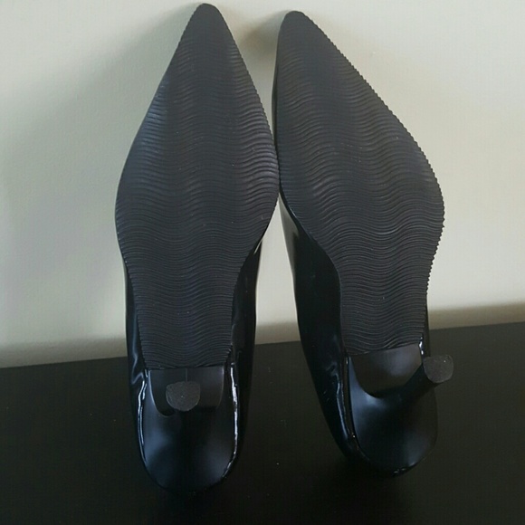 Bonnible Black Zipper high heels - Picture 2 of 4