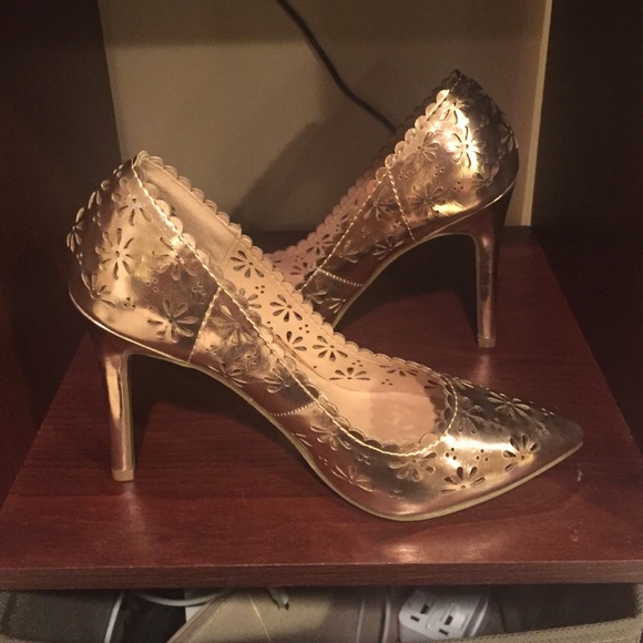 LC by Lauren Conrad gold heels