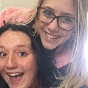 Meet your Posher, Brenna